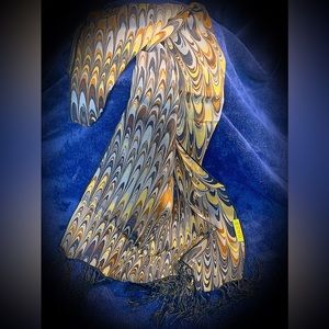 Echo %100 silk scarf. Excellent condition.